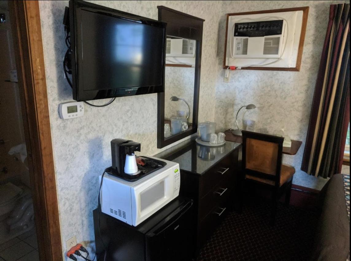 Wagon Wheel Inn Lenox Εξωτερικό φωτογραφία