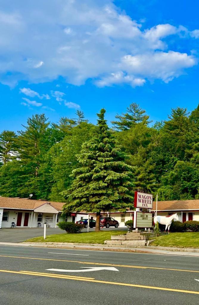 Wagon Wheel Inn Lenox Εξωτερικό φωτογραφία