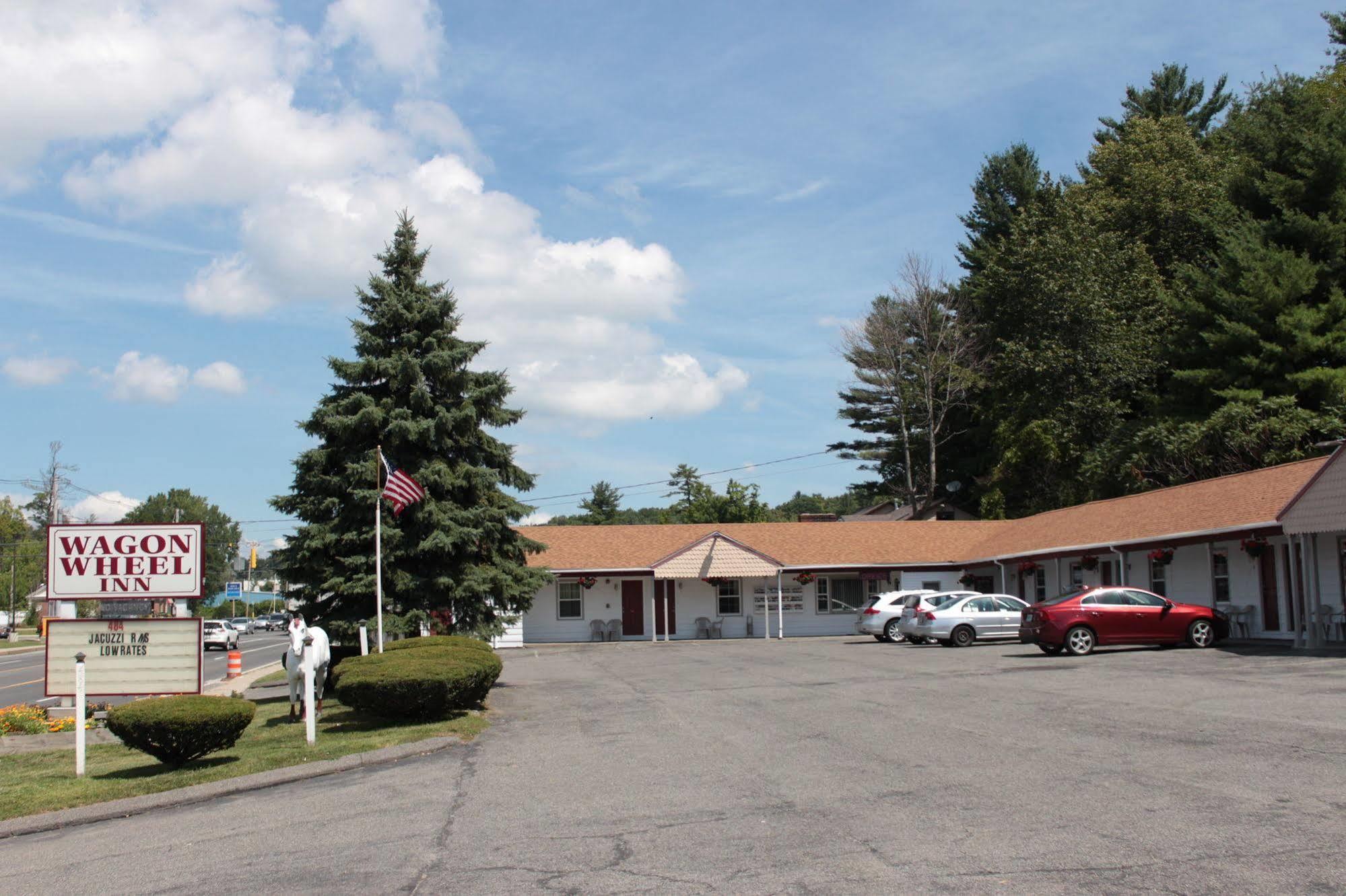 Wagon Wheel Inn Lenox Εξωτερικό φωτογραφία