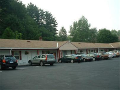 Wagon Wheel Inn Lenox Εξωτερικό φωτογραφία